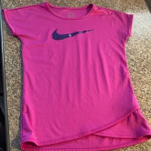Nike girls 6-7 shirt